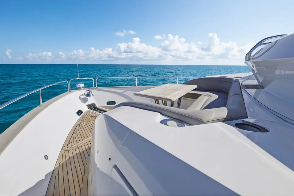 Pura Vida, 2020 Sunseeker 95 Yacht, photo 10