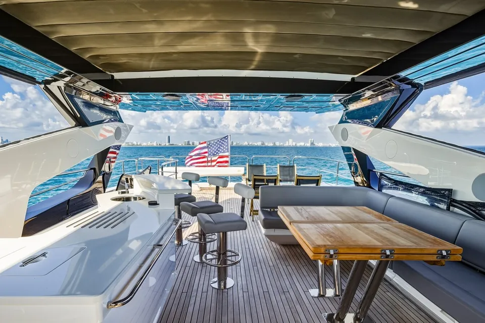 Pura Vida, 2020 Sunseeker 95 Yacht, photo 15