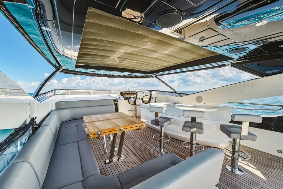 Pura Vida, 2020 Sunseeker 95 Yacht, photo 16