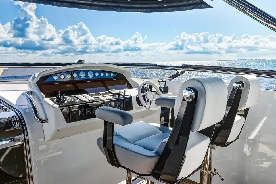 Pura Vida, 2020 Sunseeker 95 Yacht, photo 18
