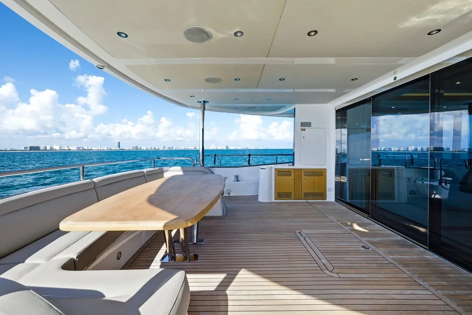 Pura Vida, 2020 Sunseeker 95 Yacht, photo 21