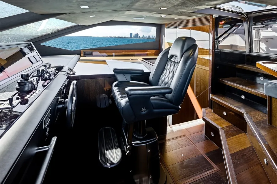 Pura Vida, 2020 Sunseeker 95 Yacht, photo 32