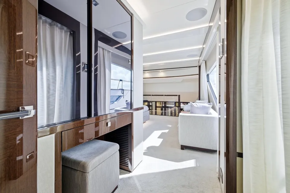 Pura Vida, 2020 Sunseeker 95 Yacht, photo 34