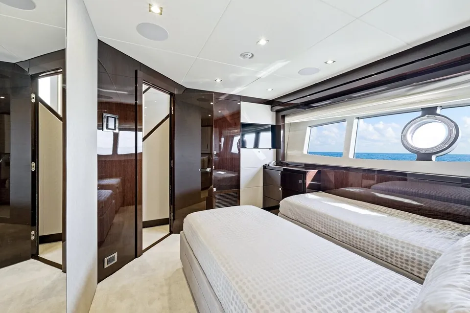 Pura Vida, 2020 Sunseeker 95 Yacht, photo 39