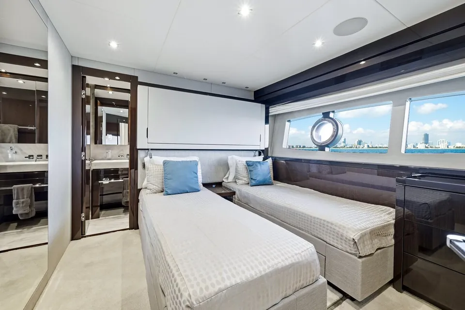 Pura Vida, 2020 Sunseeker 95 Yacht, photo 40