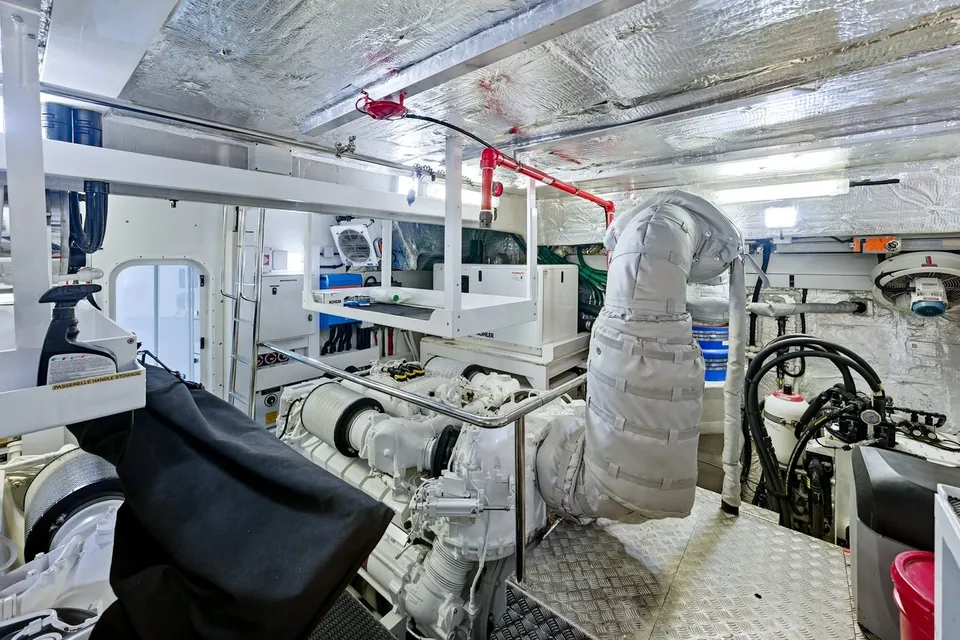 Pura Vida, 2020 Sunseeker 95 Yacht, photo 50