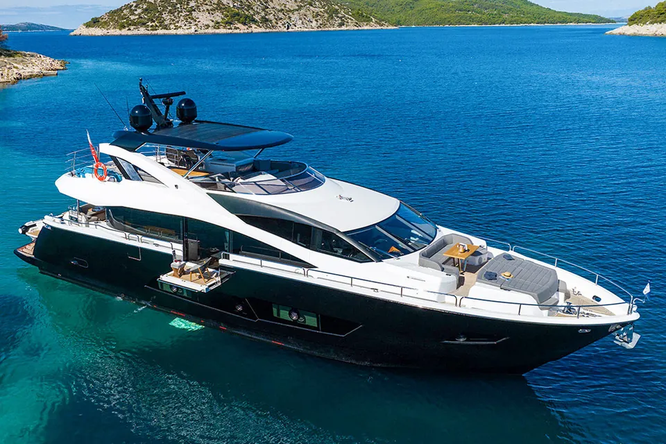 Black Mamba, 2020 Sunseeker 86 Yacht, photo 1