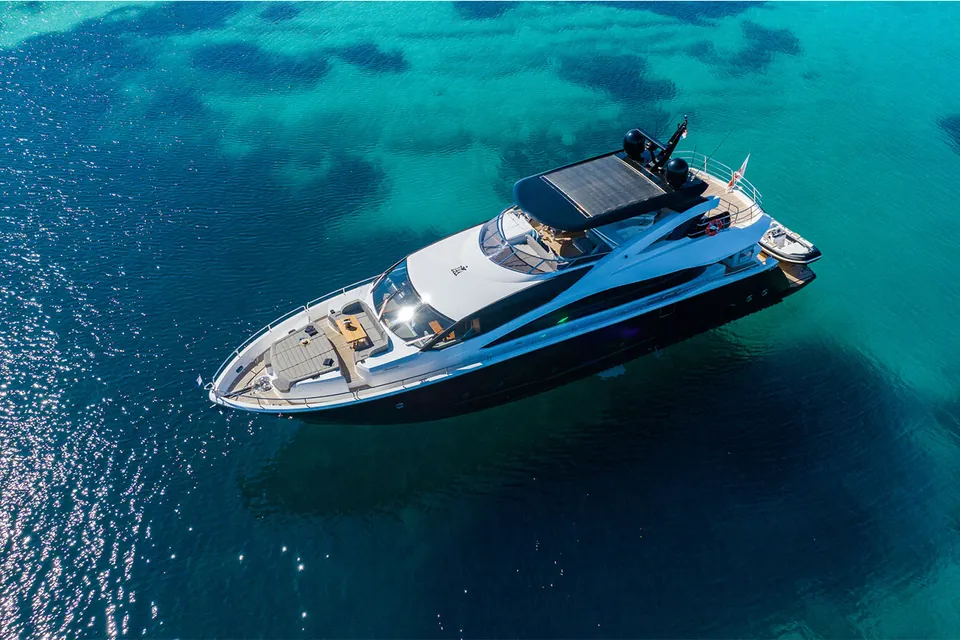 Black Mamba, 2020 Sunseeker 86 Yacht, photo 4