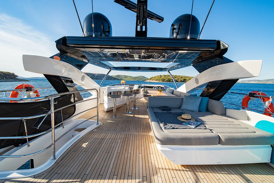 Black Mamba, 2020 Sunseeker 86 Yacht, photo 8