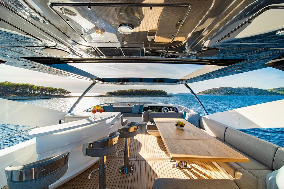 Black Mamba, 2020 Sunseeker 86 Yacht, photo 10