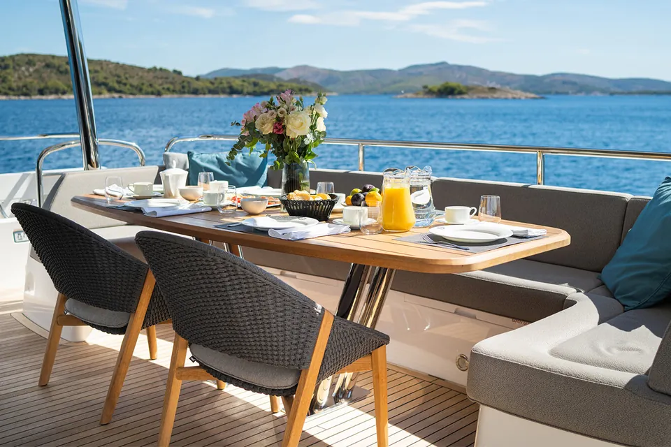 Black Mamba, 2020 Sunseeker 86 Yacht, photo 14
