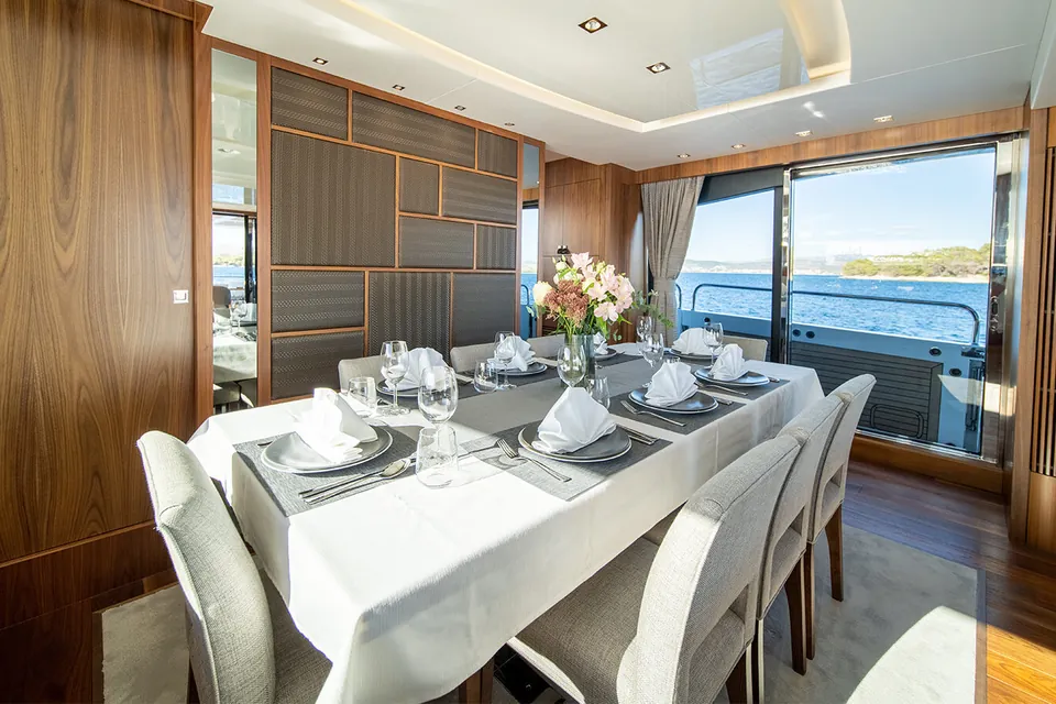 Black Mamba, 2020 Sunseeker 86 Yacht, photo 22