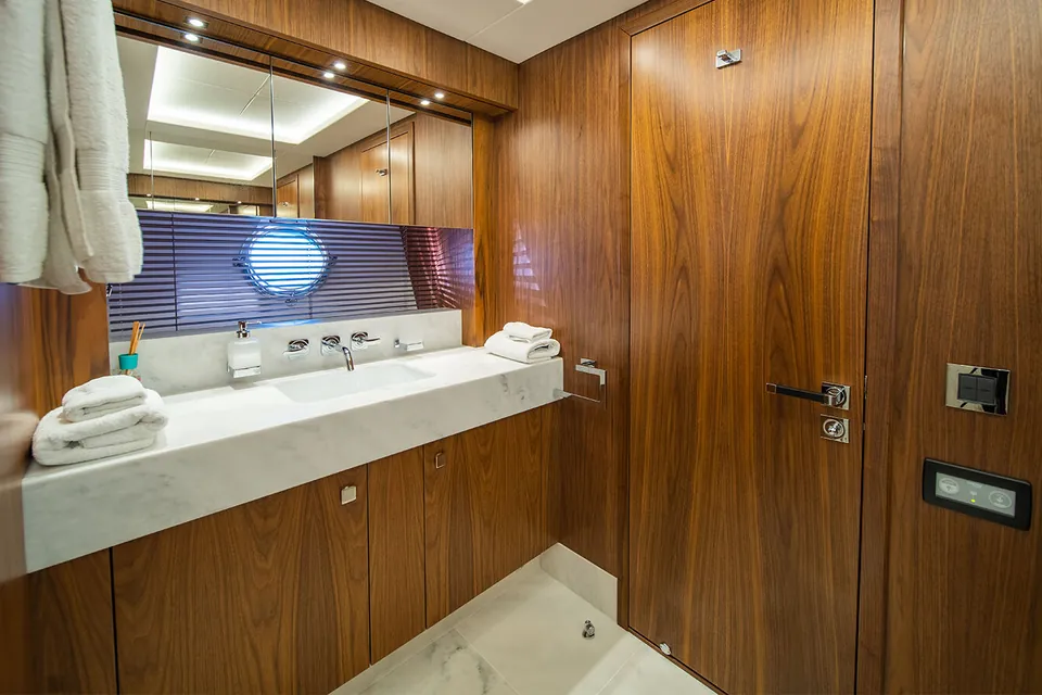 Black Mamba, 2020 Sunseeker 86 Yacht, photo 34