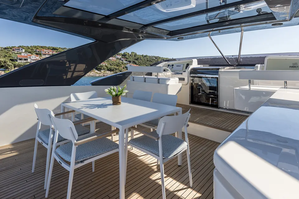 Katariina XO, 2017 Ferretti 960, photo 11