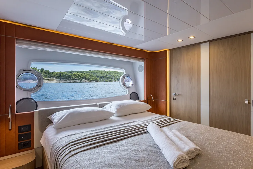 Katariina XO, 2017 Ferretti 960, photo 27