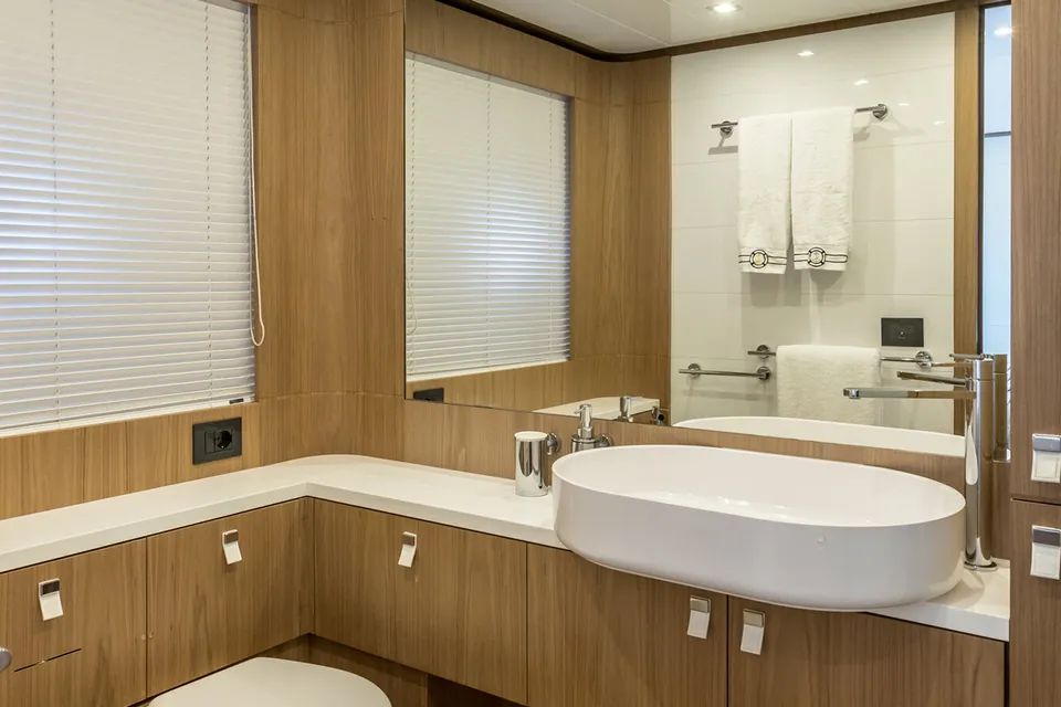 Katariina XO, 2017 Ferretti 960, photo 34