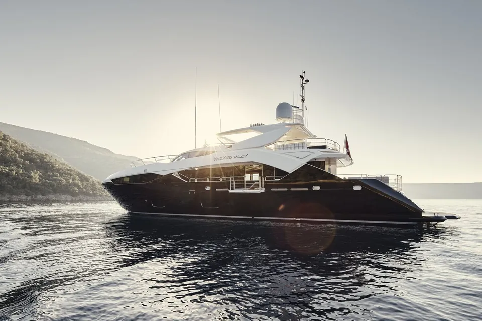 Wicked Play, 2015 Sunseeker 115 Sport Yacht, photo 7