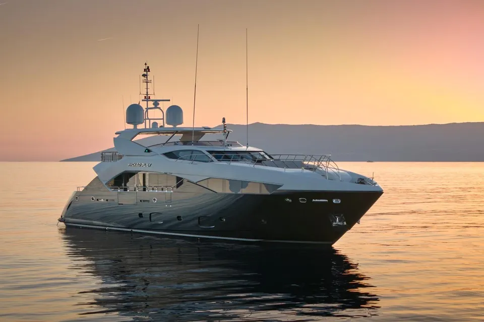 Wicked Play, 2015 Sunseeker 115 Sport Yacht, photo 11