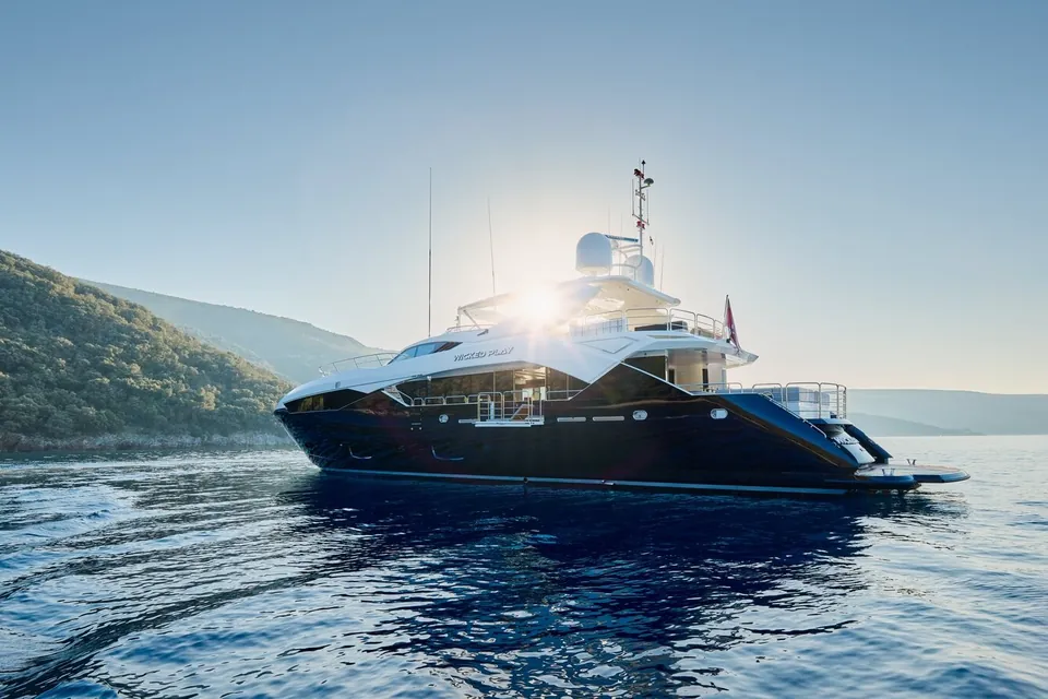 Wicked Play, 2015 Sunseeker 115 Sport Yacht, photo 13