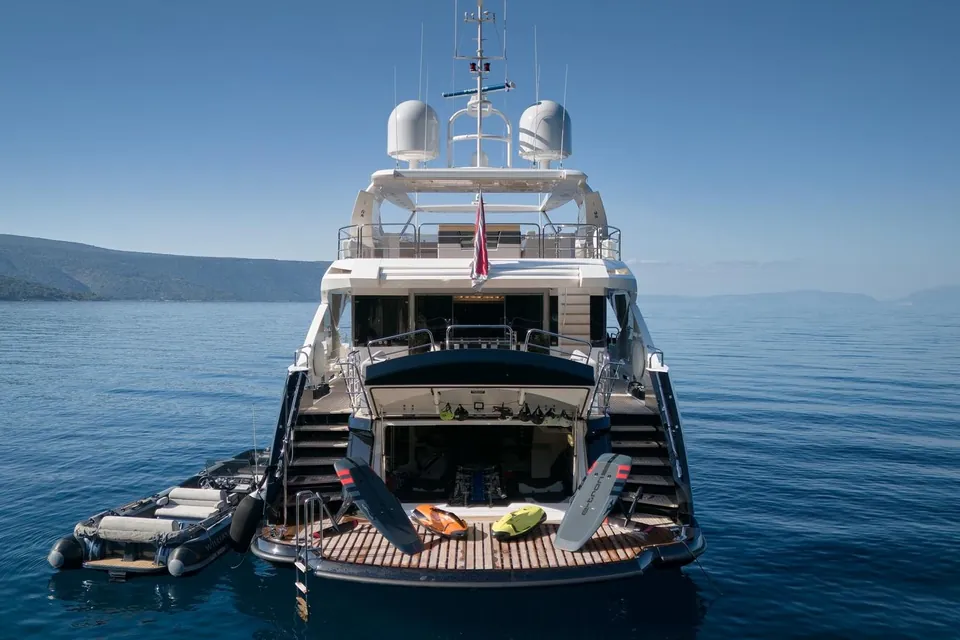 Wicked Play, 2015 Sunseeker 115 Sport Yacht, photo 15