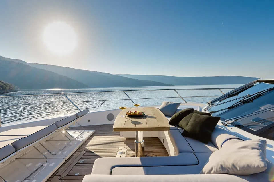 Wicked Play, 2015 Sunseeker 115 Sport Yacht, photo 17