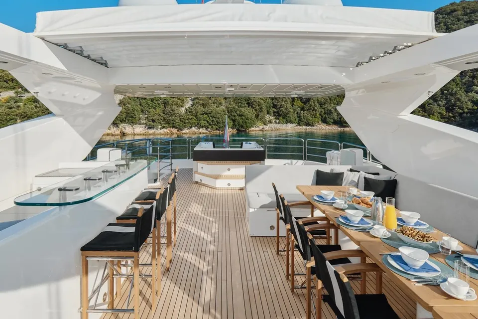 Wicked Play, 2015 Sunseeker 115 Sport Yacht, photo 18