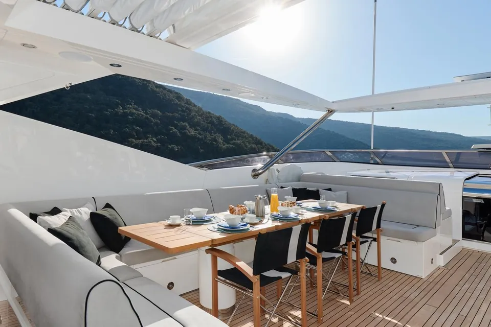 Wicked Play, 2015 Sunseeker 115 Sport Yacht, photo 20