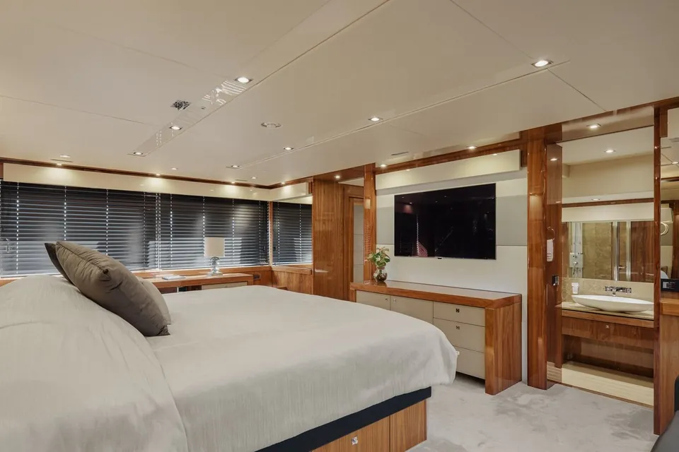 Wicked Play, 2015 Sunseeker 115 Sport Yacht, photo 38