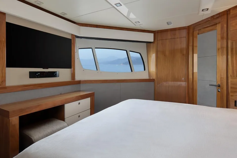 Wicked Play, 2015 Sunseeker 115 Sport Yacht, photo 41
