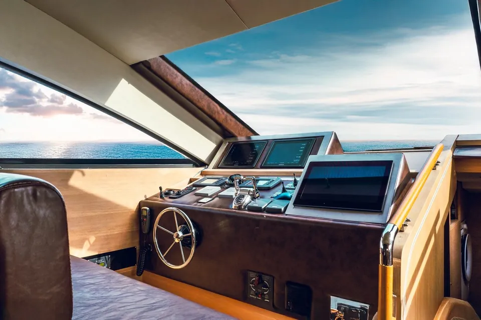 Sea Pearl 2, 2015 Aicon 85 Fly, photo 10