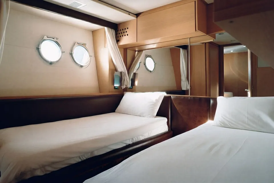 Sea Pearl 2, 2015 Aicon 85 Fly, photo 16