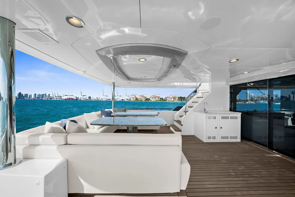 La-La-La, 2024 Ocean Alexander 32L, photo 12