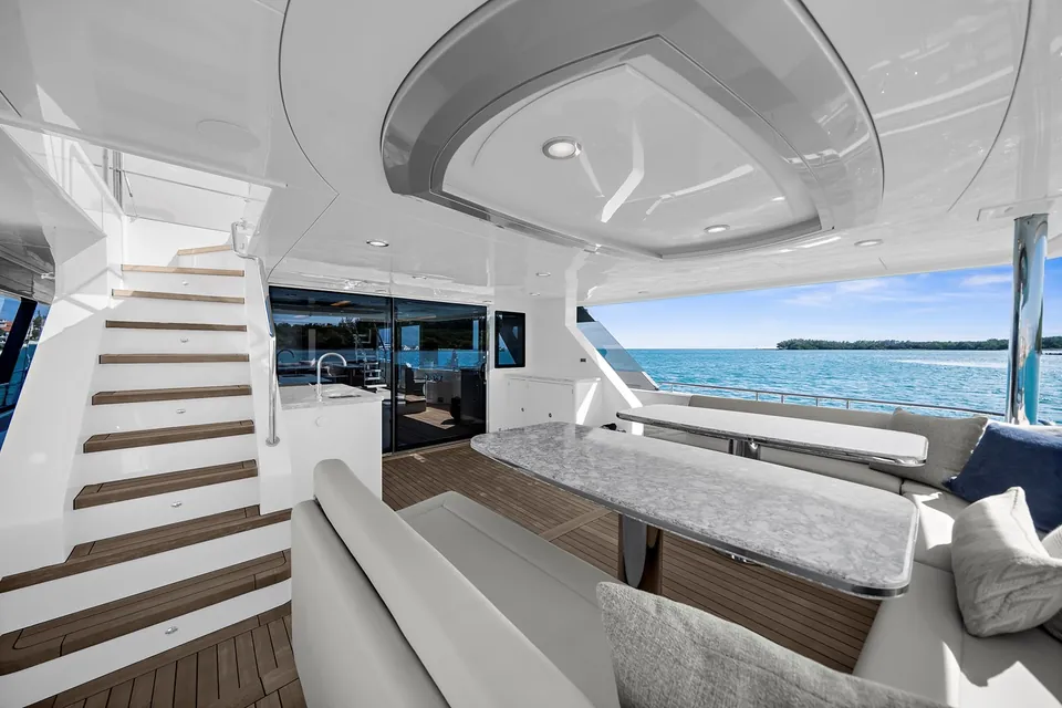 La-La-La, 2024 Ocean Alexander 32L, photo 13