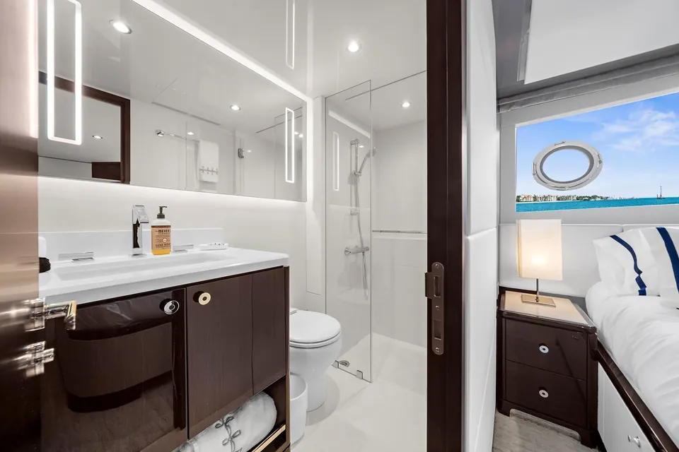 La-La-La, 2024 Ocean Alexander 32L, photo 58