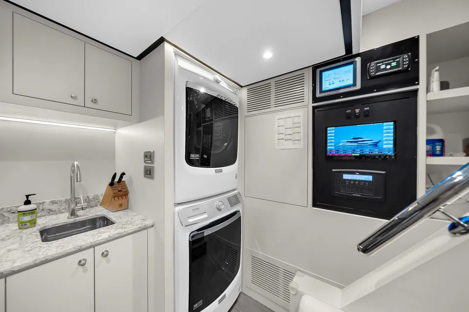La-La-La, 2024 Ocean Alexander 32L, photo 64