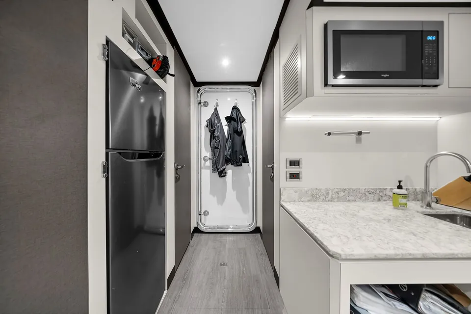 La-La-La, 2024 Ocean Alexander 32L, photo 71