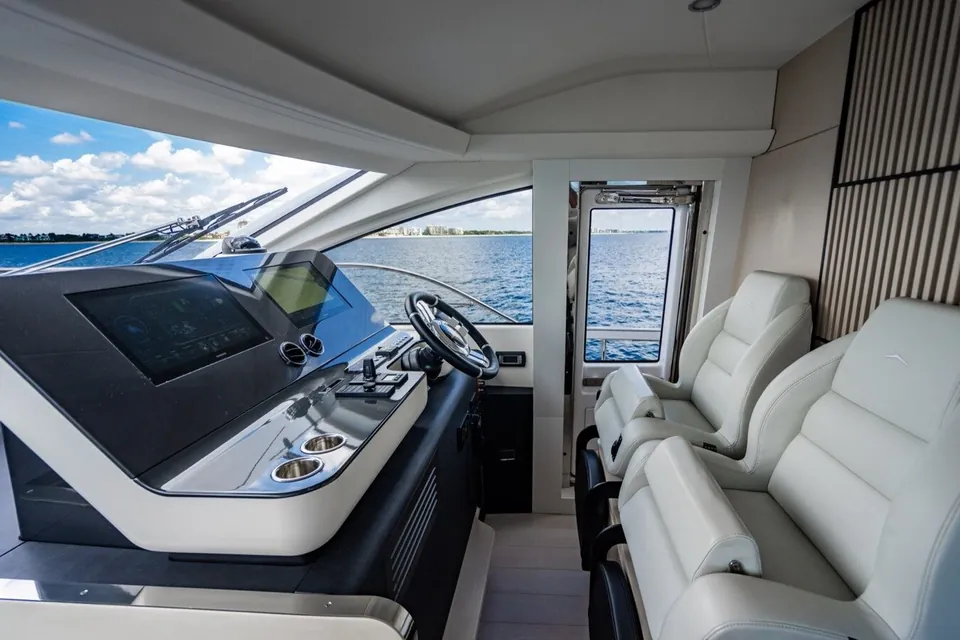 Effortless, 2023 Azimut Fly 68, photo 10