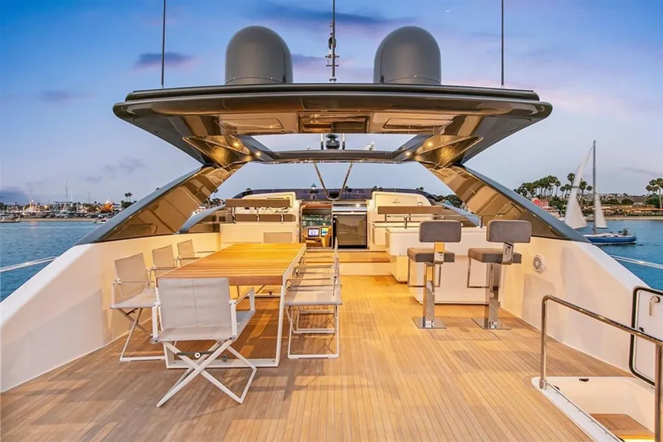 Lontano, 2016 Ferretti 960, photo 5