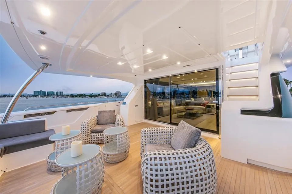 Lontano, 2016 Ferretti 960, photo 8