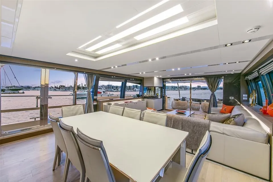 Lontano, 2016 Ferretti 960, photo 11