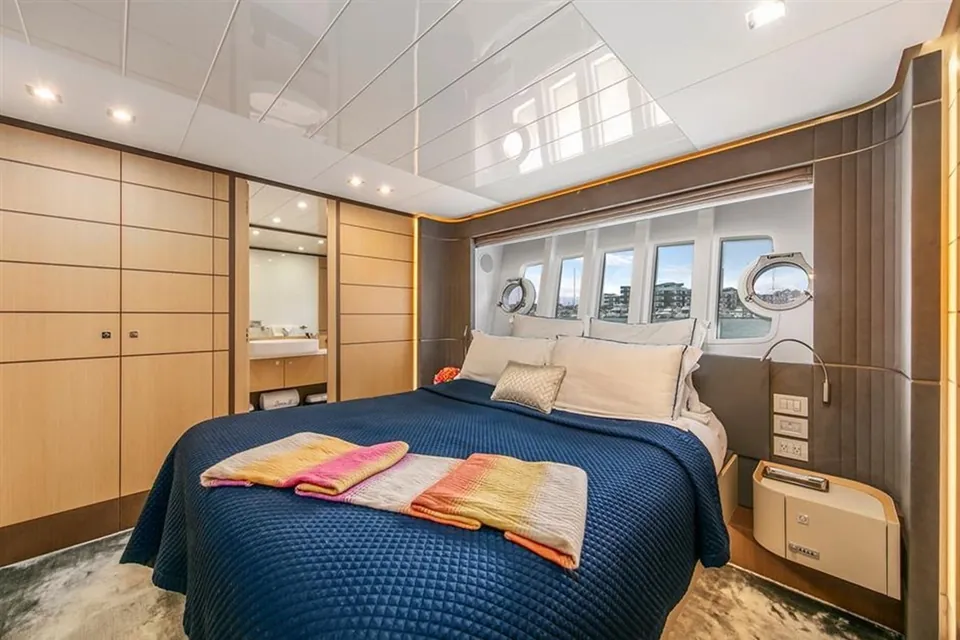Lontano, 2016 Ferretti 960, photo 16