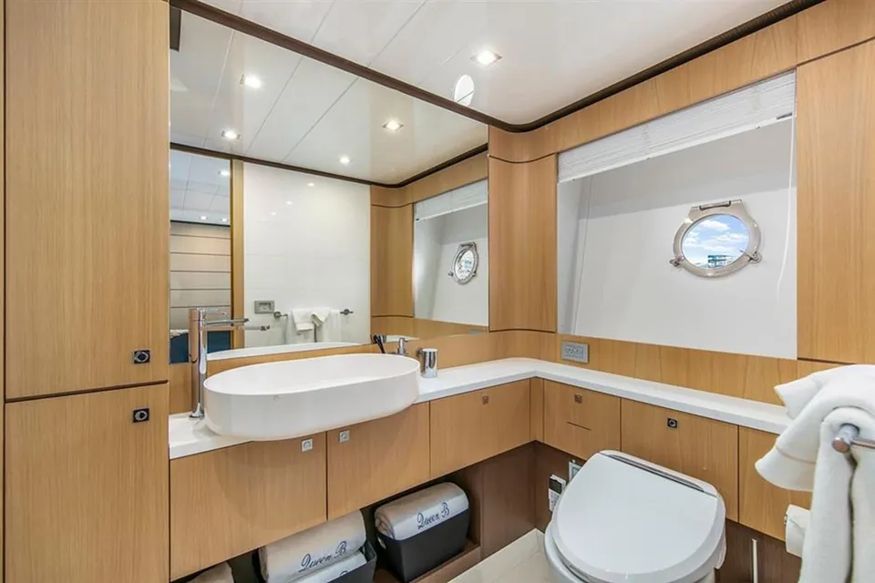 Lontano, 2016 Ferretti 960, photo 21