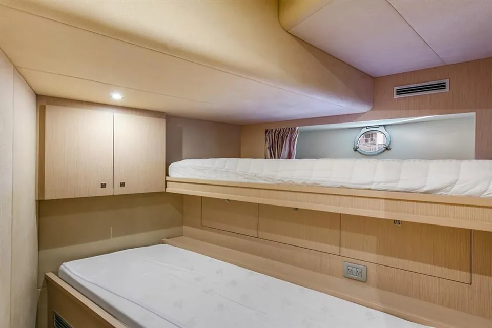 Lontano, 2016 Ferretti 960, photo 22