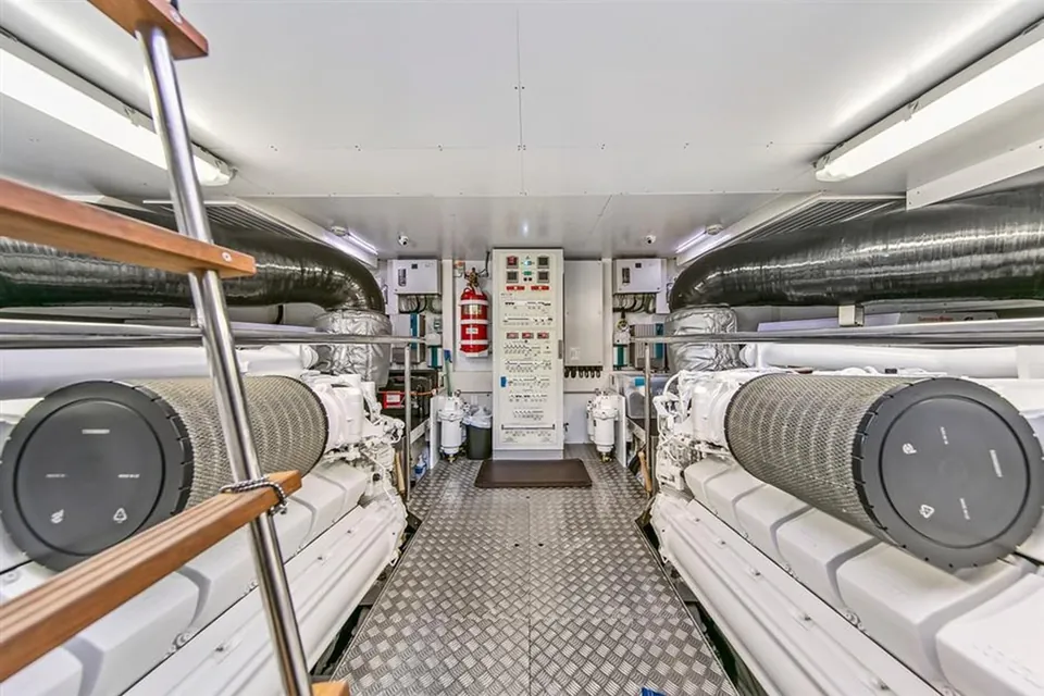 Lontano, 2016 Ferretti 960, photo 23