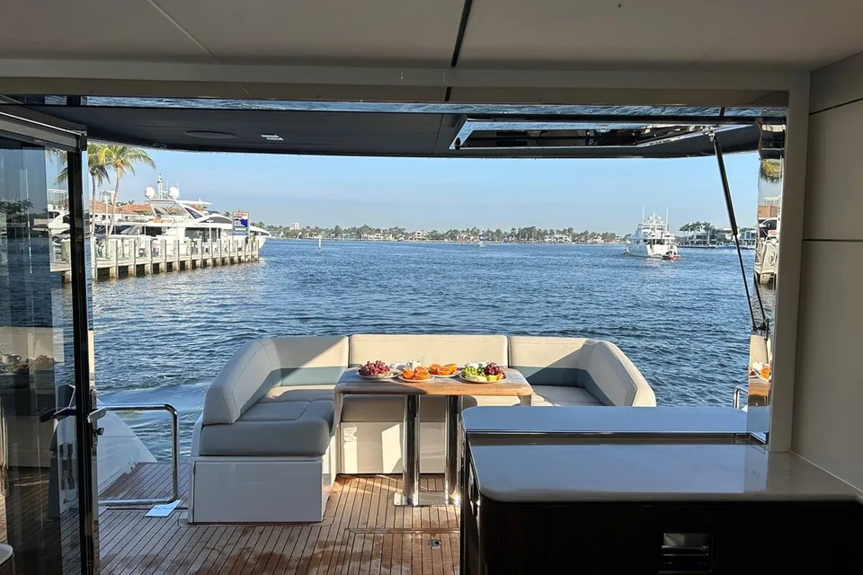 2024 Fairline Squadron 68 (Mk3), photo 3