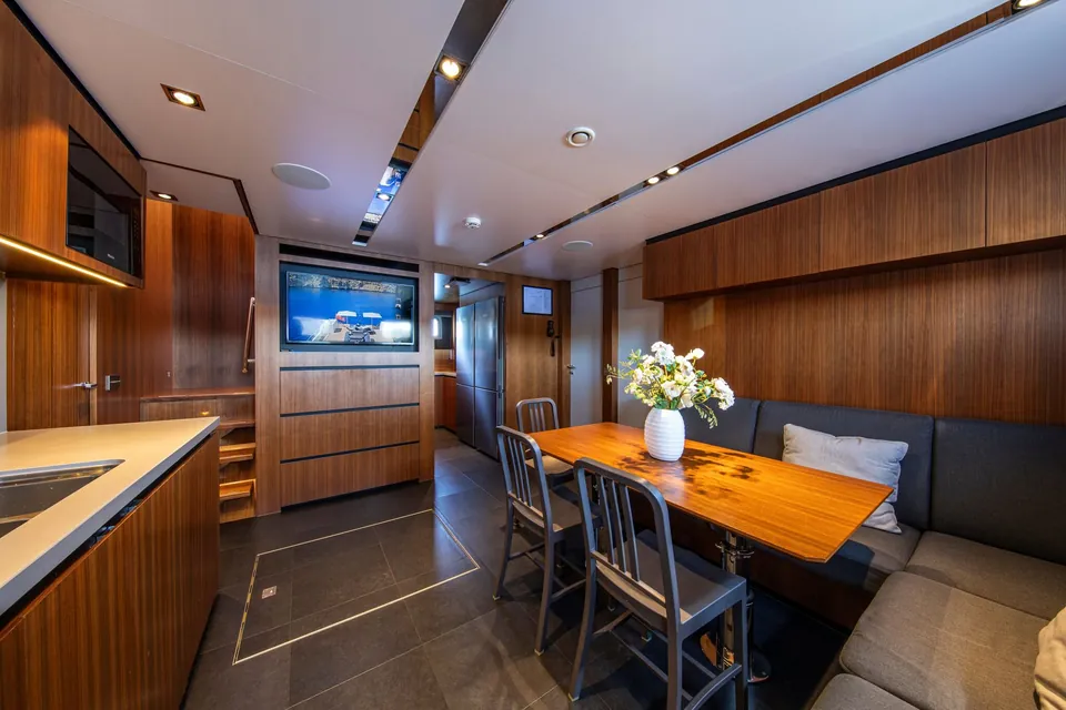 Playa, 2018 Lynx Yachts Crossover 27, photo 13