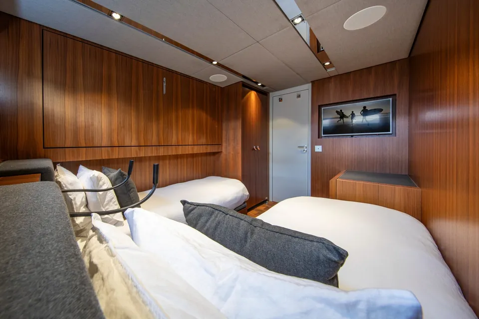 Playa, 2018 Lynx Yachts Crossover 27, photo 25