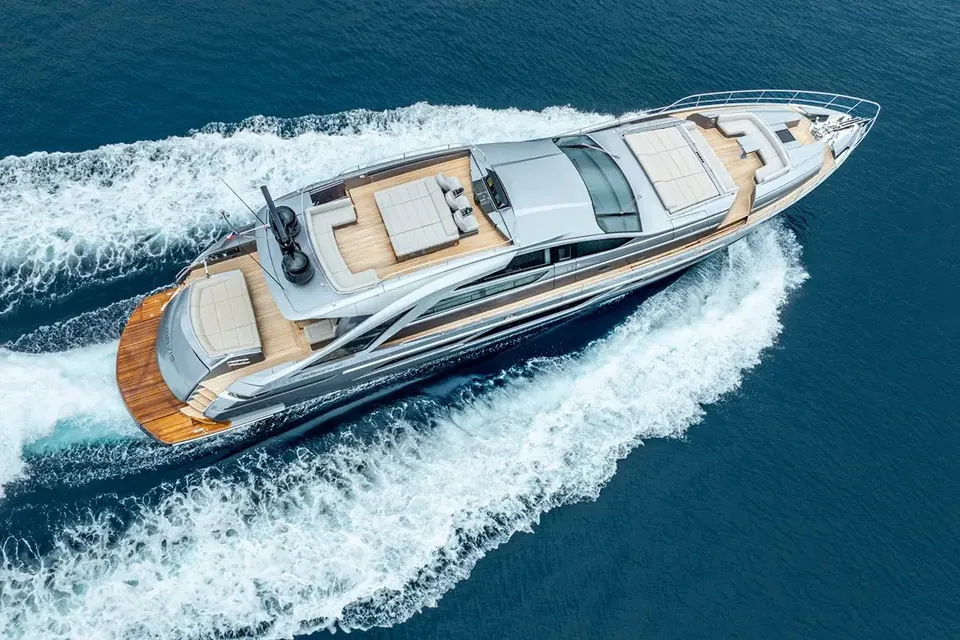 Mavis, 2019 Pershing 9X, photo 3
