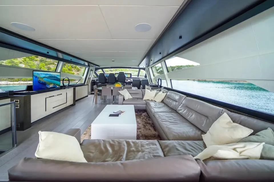 Mavis, 2019 Pershing 9X, photo 9