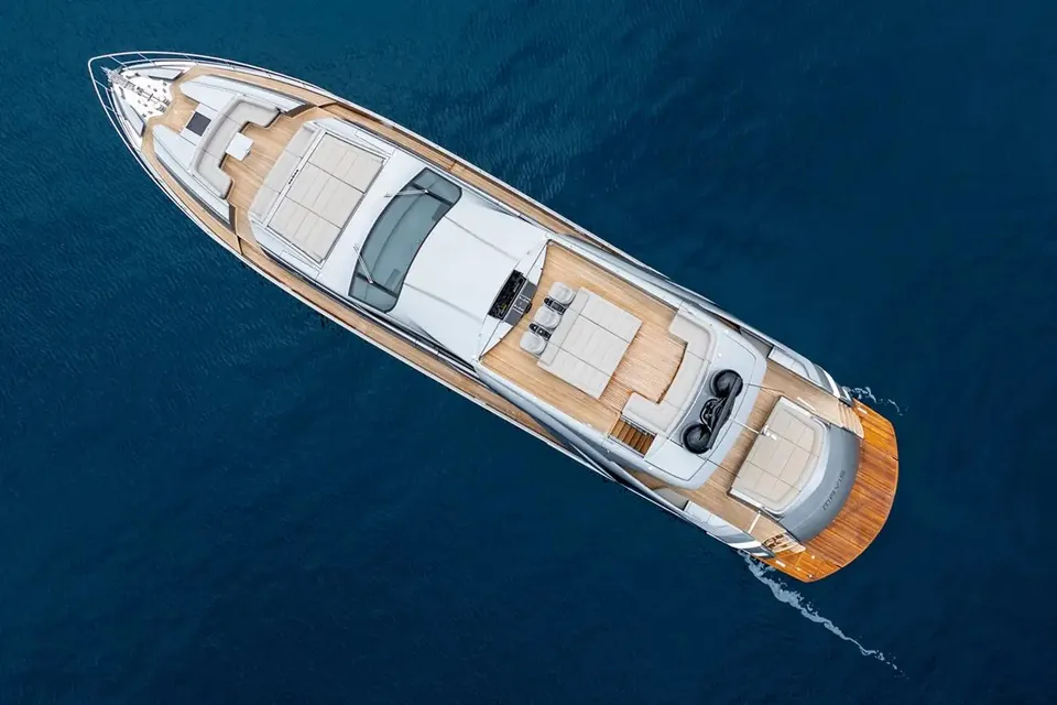 Mavis, 2019 Pershing 9X, photo 37
